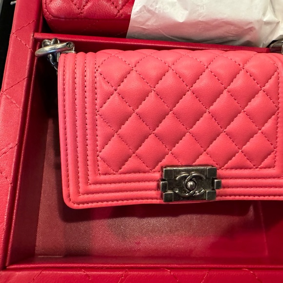 Mini Chanel - Picture 6 of 11